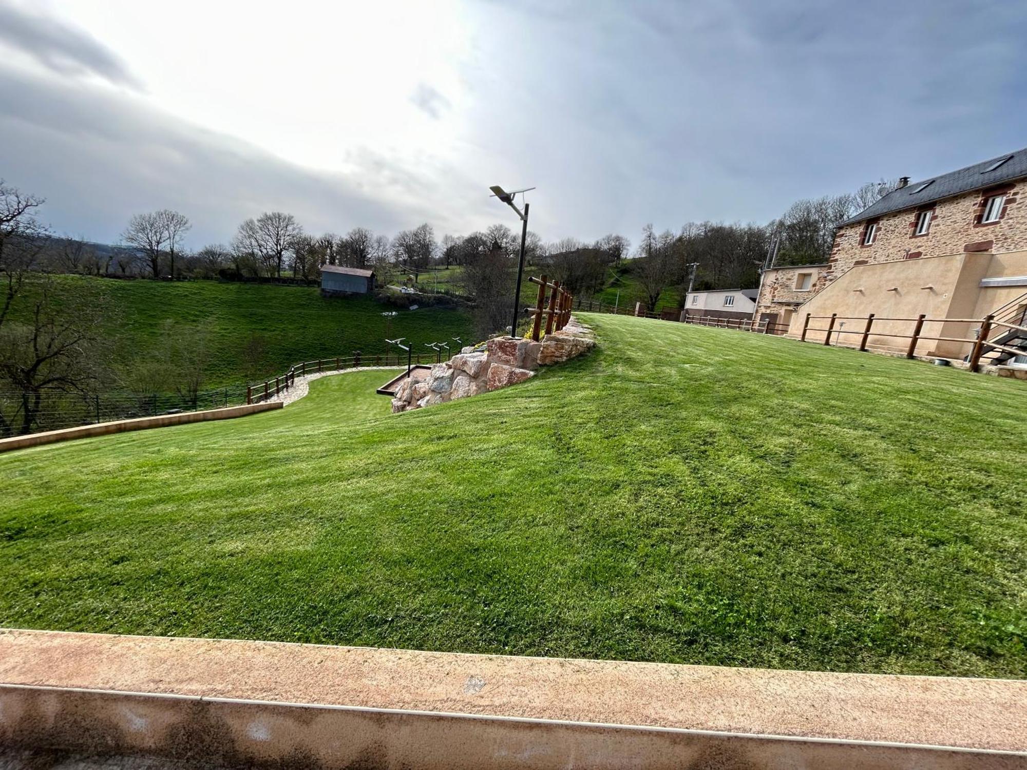 Saint-Laurent-dʼOlt Le Domaine Du Bez Gite De Michel Piscine Sauna Hammam Spa מראה חיצוני תמונה